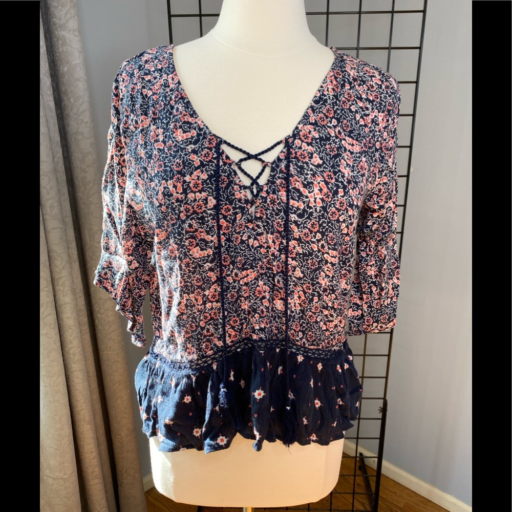 Abercrombie & Fitch floral peplum top, EUC sz xs